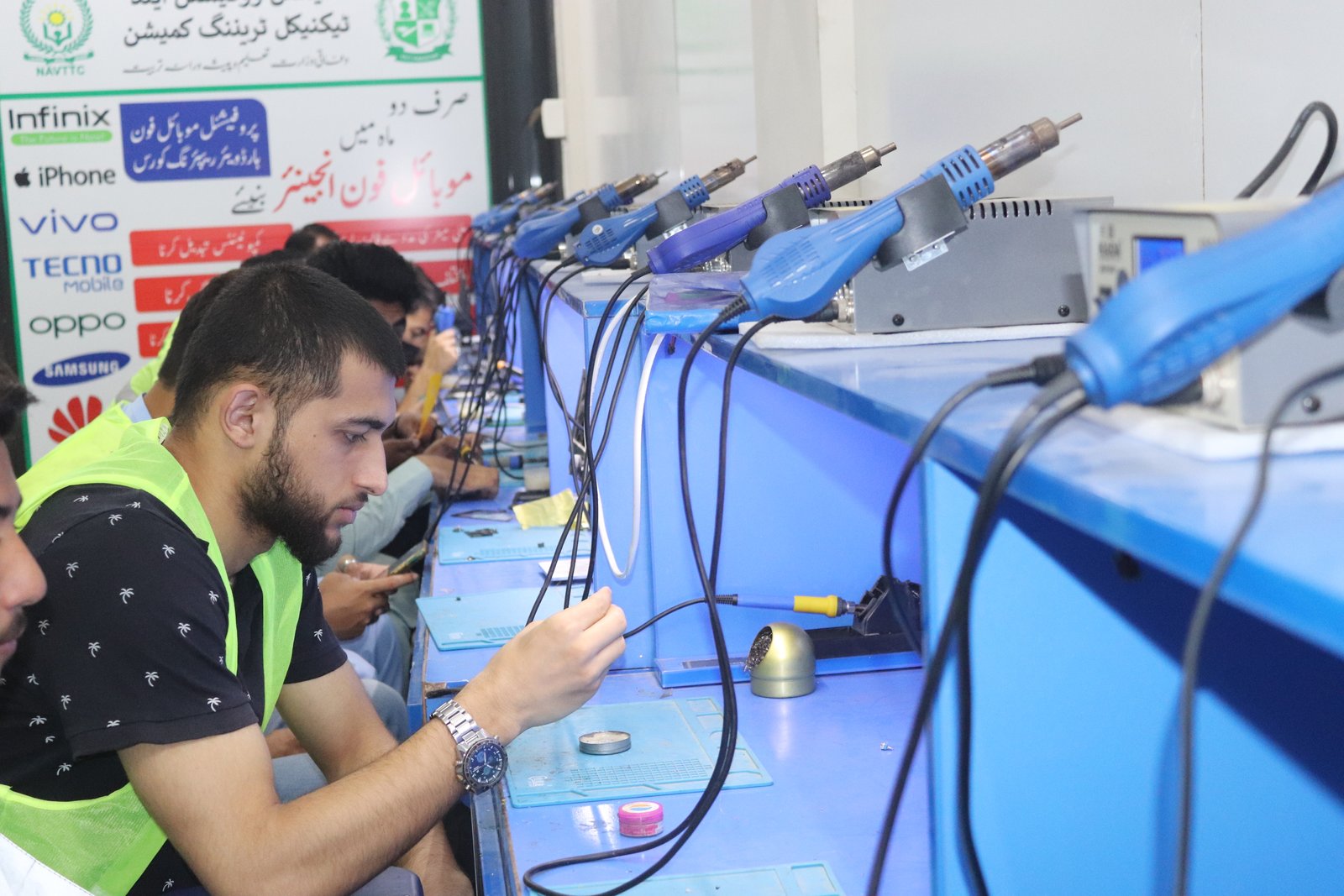 Mobile Repairing Course